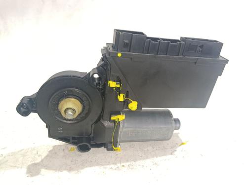 Right front window motor AUDI A4 B7 (8EC) 2.0 TDI 16V | BP39226480E20 - Image 7