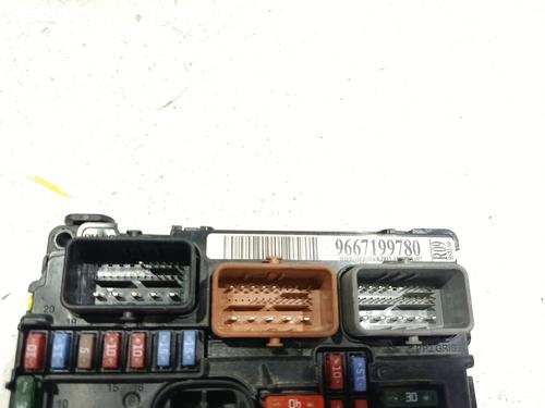 Fuse box CITROËN C3 Picasso (SH_) 1.6 HDi | BP39048370E1 - Image 3
