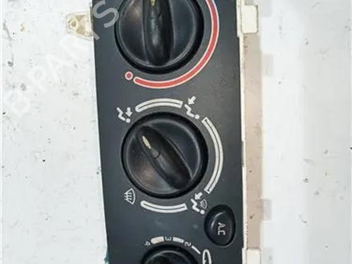 Used Climate control RENAULT MEGANE I Classic (LA0/1_) 1.9 dTi (LA1U) (80 hp) 23931604