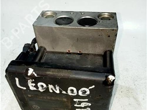 ABS pump VW GOLF IV (1J1) 1.4 16V | BP23930424M43 