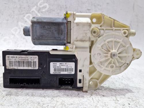 Used Right front window motor RENAULT LAGUNA III (BT0/1) 2.0 dCi (BT01, BT08, BT09, BT0E, BT0K, BT12, BT1C, BT1D,... (150 hp) 30527559