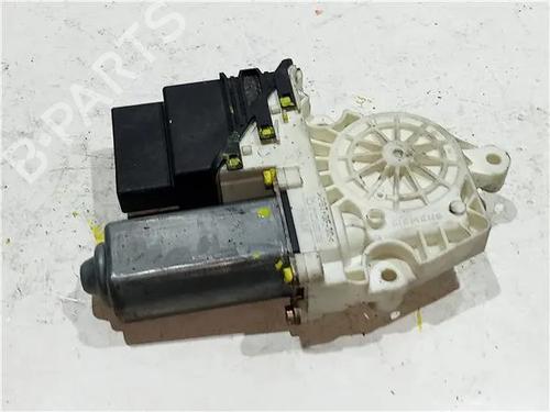 Vindusheismotor høyre bak SEAT TOLEDO II (1M2) 1.9 TDI (110 hp) 23913177