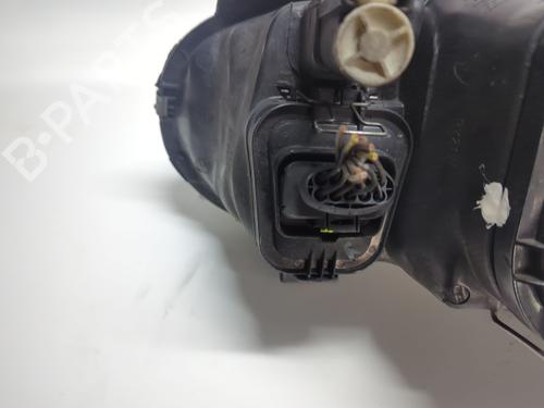 Right headlight VW GOLF IV (1J1) 1.9 TDI | BP24843354C29 