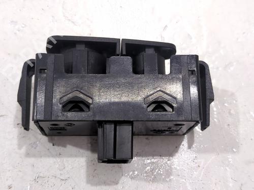 Warning switch RENAULT MEGANE IV Saloon 1.5 dCi 110 | BP33605701I22 - Image 3