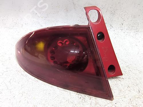left-taillight-seat-leon-1p1-2005-2006-2007-2008-2009-2010-2011-2012-2013-32659237 main image
