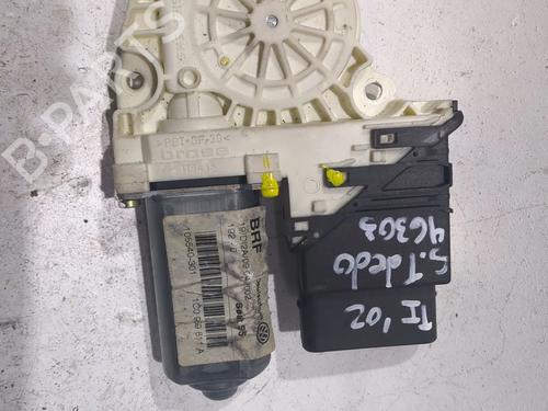 Rudehejsemotor bagstkærm venstre SEAT TOLEDO II (1M2) 1.9 TDI (110 hp) 23926044