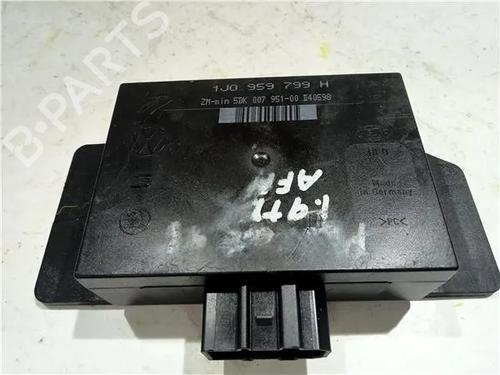 Used Comfort control module VW GOLF IV (1J1) 1.4 16V (75 hp) 23921844