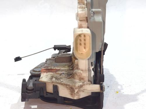 Front right lock SEAT LEON (1P1) 1.6 TDI | BP23902217C97 