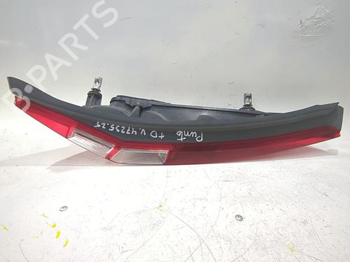 Right taillight FIAT PUNTO (188_) 1.2 60 (188.030, .050, .130, .150, .230, .250) | BP27311602C35 
