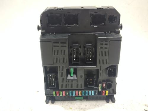 Used Fuse box Fuse box 39494032 39494032