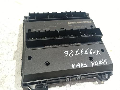 Fuse box SKODA FABIA II (542) 1.4 TDI | BP39981010E1 - Image 4