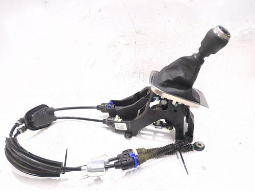 Used Gear lever RENAULT CAPTUR II (HF_) TCe 100 (HFMT) (101 hp) 31082911