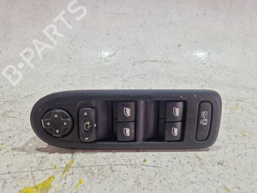 Used Left front window switch Left front window switch PEUGEOT 508 I (8D_) 2.0 HDi (140 hp) 36491390 36491390