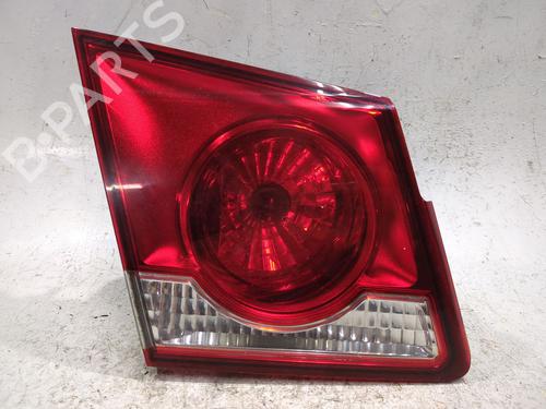 Used Left tailgate light CHEVROLET CRUZE (J300) 2.0 CDI (163 hp) 32657325