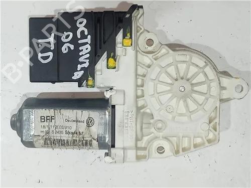 Rudehejsemotor bagstkærm højre SKODA OCTAVIA II (1Z3) 2.0 TDI (140 hp) 23918521