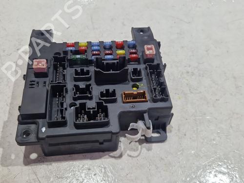 Used Fuse box Fuse box PEUGEOT 4007 (VU_, VV_) 2.2 HDi (156 hp) 33605883 33605883