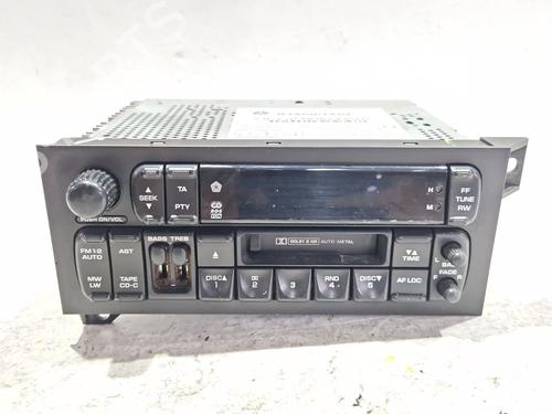 Used Radio CHRYSLER VOYAGER / GRAND VOYAGER III (GS_, NS_) 2.5 TD (116 hp) 29876208