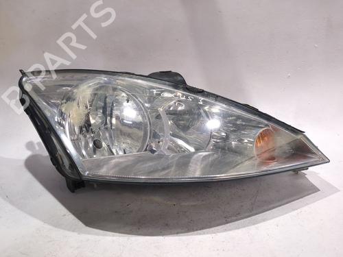 Used Right headlight FORD FOCUS I (DAW, DBW) 1.6 16V (100 hp) 29998799