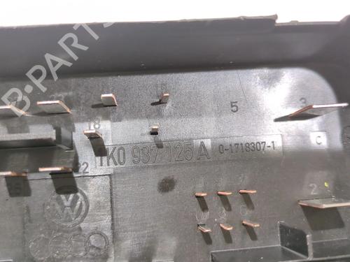 Fuse box VW CADDY III Box Body/MPV (2KA, 2KH, 2CA, 2CH) 1.9 TDI | BP26953203E1