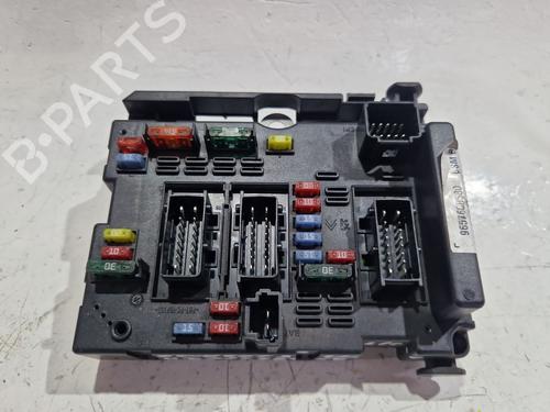 fuse-box-peugeot-307-3ac-2000-2001-2002-2003-2004-2005-2006-2007-2008-2009-2010-2011-2012-34620881 main image