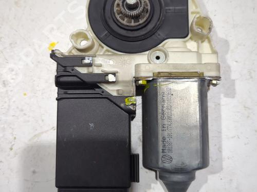 Rudehejsemotor forskærm venstre SEAT LEON (1M1) 2.8 | BP23925734E21 