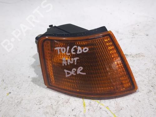 Blinklys fortil højre SEAT TOLEDO I (1L2) 1.9 TD (75 hp) 23927397