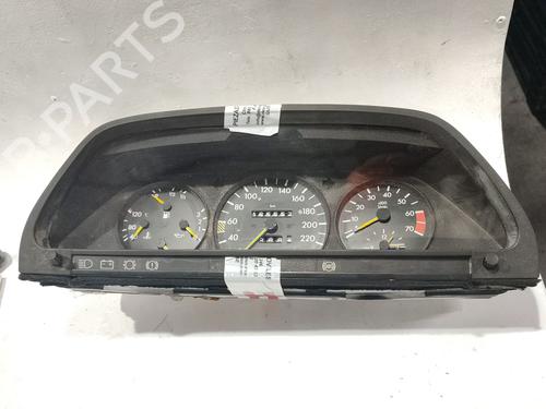 Used Instrument cluster MERCEDES-BENZ S-CLASS (W126) 500 SE, SEL (126.036) (231 hp) 31882345