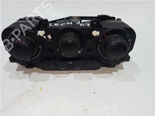 Used Climate control SEAT LEON (1P1) 2.0 TDI 16V (140 hp) 23931906