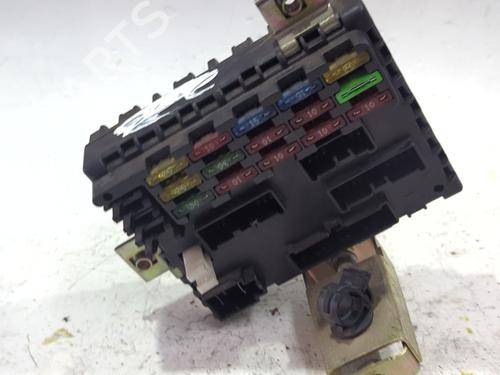 Used Fuse box Fuse box 39492943 39492943