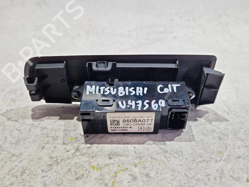 Interrupteur de vitre avant droite MITSUBISHI COLT VI (Z3_A, Z2_A) 1.1 (Z31A, Z32A) | BP29698293I26 