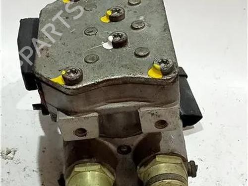 Used ABS pump JEEP GRAND CHEROKEE I (ZJ, ZG) 2.5 TD 4x4 (Z) (115 hp) 23910197