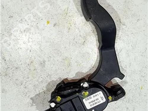 Pédale FORD FIESTA IV (JA_, JB_) 1.0 i (65 hp) 23930354