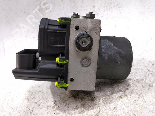 Used ABS pump ABS pump ALFA ROMEO 147 (937_) 1.6 16V T.SPARK ECO (937.AXA1A, 937.BXA1A) (105 hp) 33303040 33303040