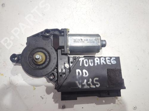Used Right front window motor VW TOUAREG (7LA, 7L6, 7L7) 2.5 R5 TDI (174 hp) 23928327