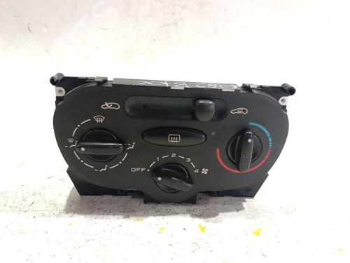 Used Climate control Climate control PEUGEOT 206 Hatchback (2A/C) 2.0 HDI 90 (90 hp) 40080338 40080338