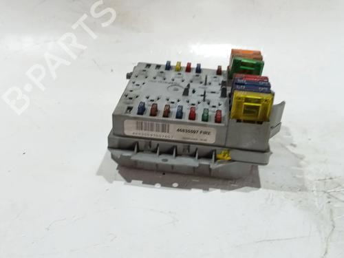Used Fuse box FIAT PUNTO (188_) 1.2 60 (188.030, .050, .130, .150, .230, .250) (60 hp) 27311253
