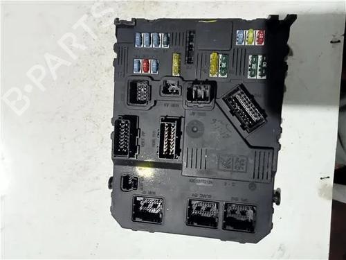 Sikringsdose PEUGEOT 407 (6D_) 2.0 HDi 135 (6DRHRH, 6DRHRE, 6DRHRG, 6DRHRJ) (136 hp) 24968265