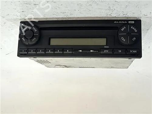 Used Radio SEAT IBIZA III (6L1) 1.9 TDI (131 hp) 23911190