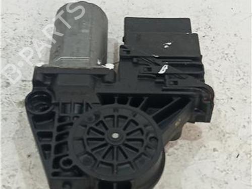 Rudehejsemotor bagstkærm højre VW PASSAT B5.5 (3B3) 1.9 TDI (130 hp) 23911968