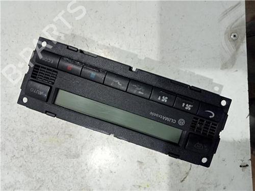 AC Styreenhet / Manøvreringsenhet VW GOLF IV (1J1) 1.4 16V (75 hp) 23929647