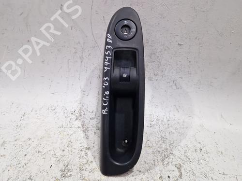 Interrupteur de vitre avant droite RENAULT CLIO II (BB_, CB_) 1.5 dCi (B/CB03) (80 hp) 30058745