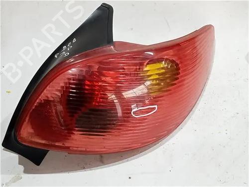 Used Right taillight PEUGEOT 206 Hatchback (2A/C) 1.4 HDi eco 70 (68 hp) 23920603