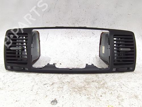 Used Air vent Air vent TOYOTA COROLLA (_E12_) 2.0 D-4D (CDE120_, CDE120R) (90 hp) 33619071 33619071
