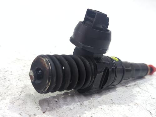 Injector VW PASSAT B6 (3C2) 2.0 TDI | BP39226444M100 - Image 2