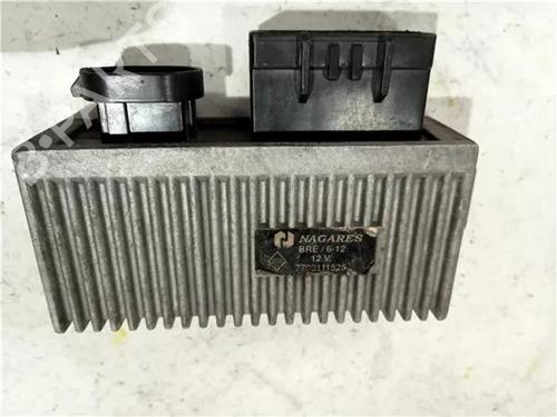 Used Electronic module RENAULT MEGANE I Classic (LA0/1_) 1.9 dCi (LA05, LA1F) (102 hp) 23921055