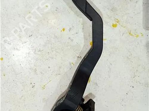 Used Pedal PEUGEOT 206 SW (2E/K) 1.4 (75 hp) 23930624