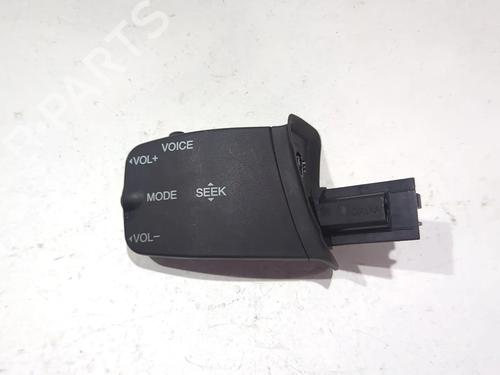 Stuurwielbediening FORD MONDEO III (B5Y) 2.0 16V TDDi / TDCi (115 hp) 25718275