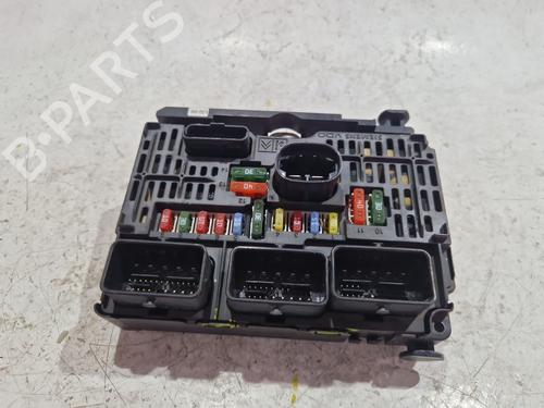 Used Fuse box Fuse box PEUGEOT 407 (6D_) 2.0 HDi 135 (6DRHRH, 6DRHRE, 6DRHRG, 6DRHRJ) (136 hp) 33621195 33621195