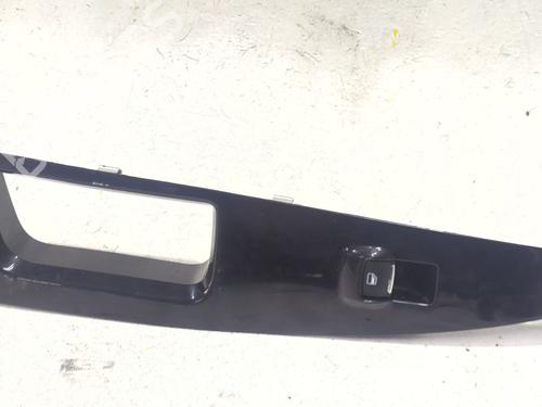 Used Right rear window switch Right rear window switch 38725143 38725143