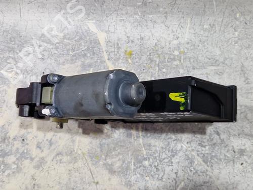 Portierruitmotor linksachter AUDI A4 B7 (8EC) 2.0 TFSI quattro | BP29876220E23